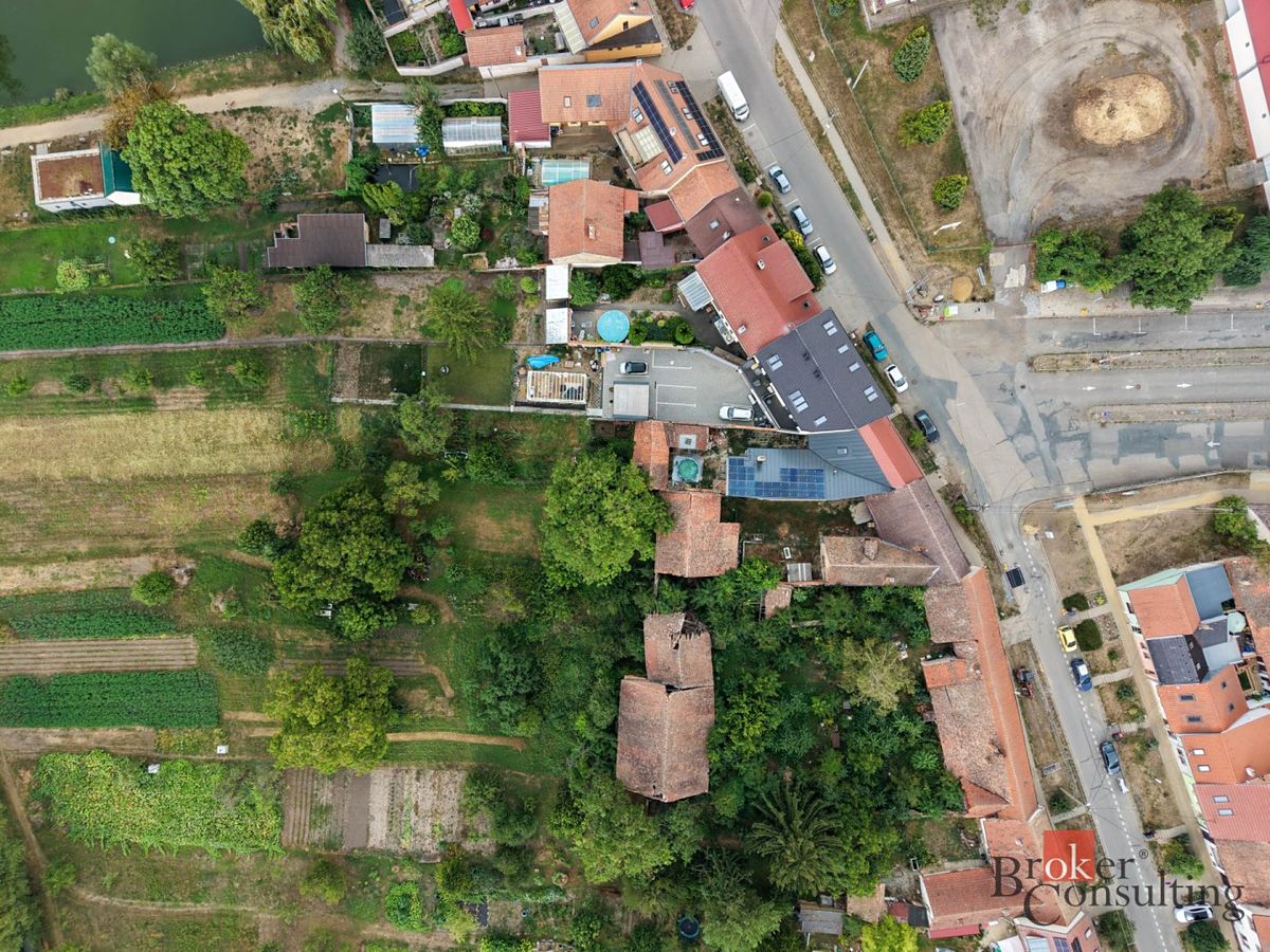 Prodej rodinného domu 160 m², pozemek 1000 m² – fotografie 2