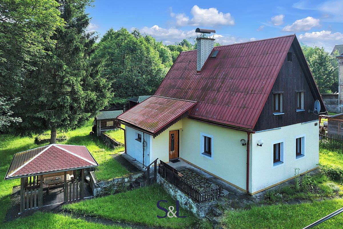 Prodej rodinného domu 135 m², pozemek 1112 m²