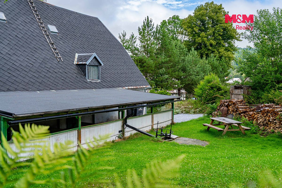 Prodej rodinného domu 274 m², pozemek 2024 m² – fotografie 4