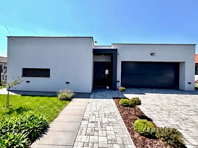Prodej  rodinného domu 182 m², pozemek 1 127 m²