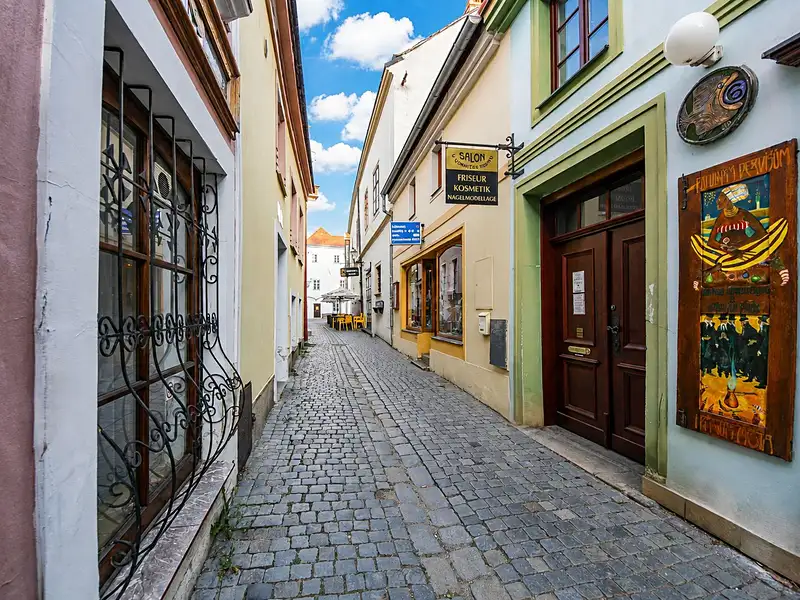 Prodej rodinného domu 150 m², pozemek 110 m², Znojmo – náhled fotky 3
