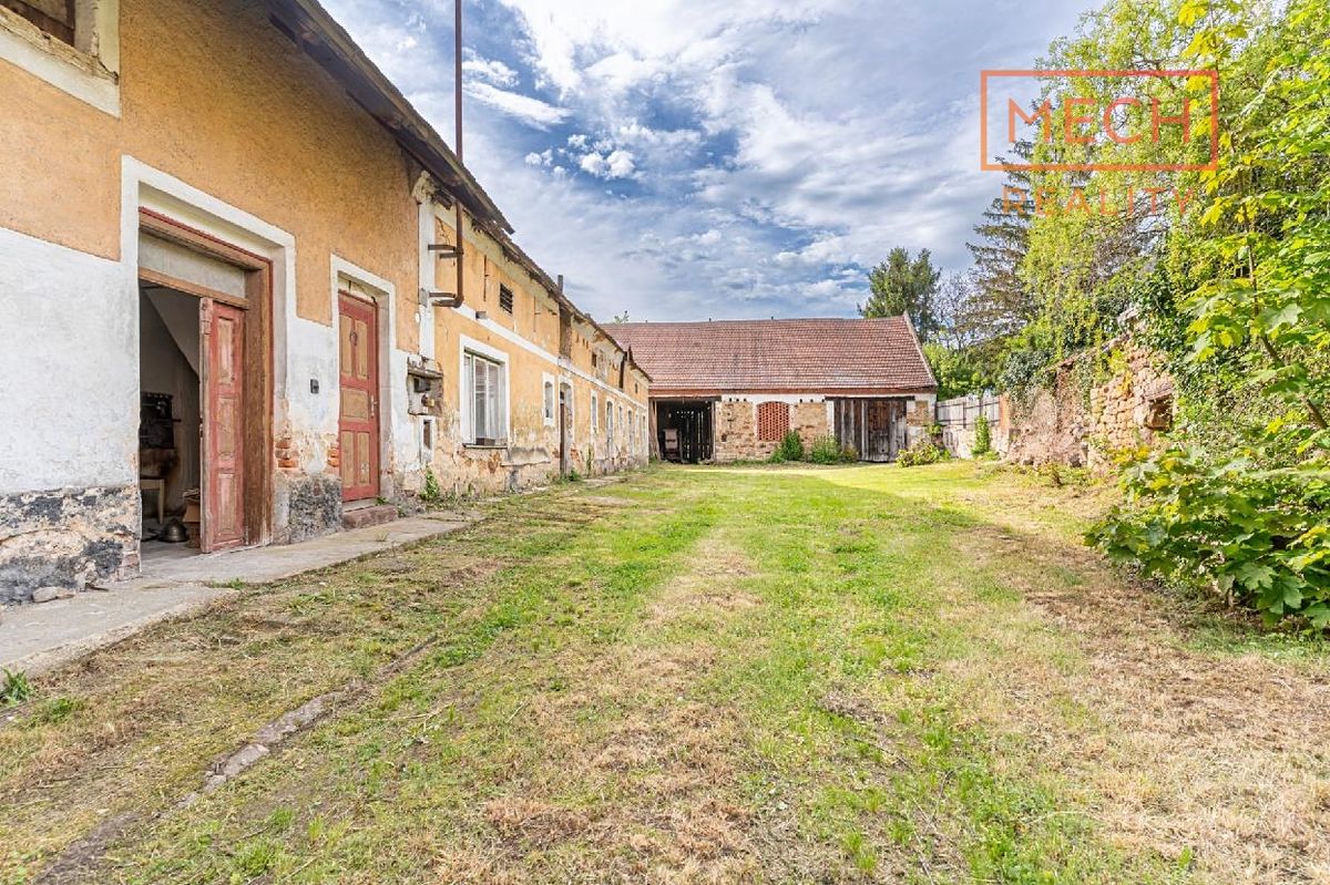 Prodej rodinného domu 130 m², pozemek 1354 m² – fotografie 3