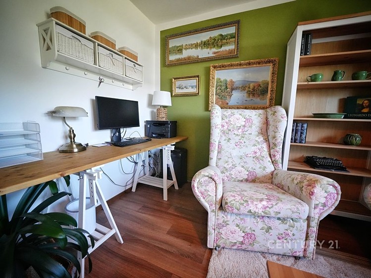 Prodej bytu 2+1, 87 m² (12 z 25)