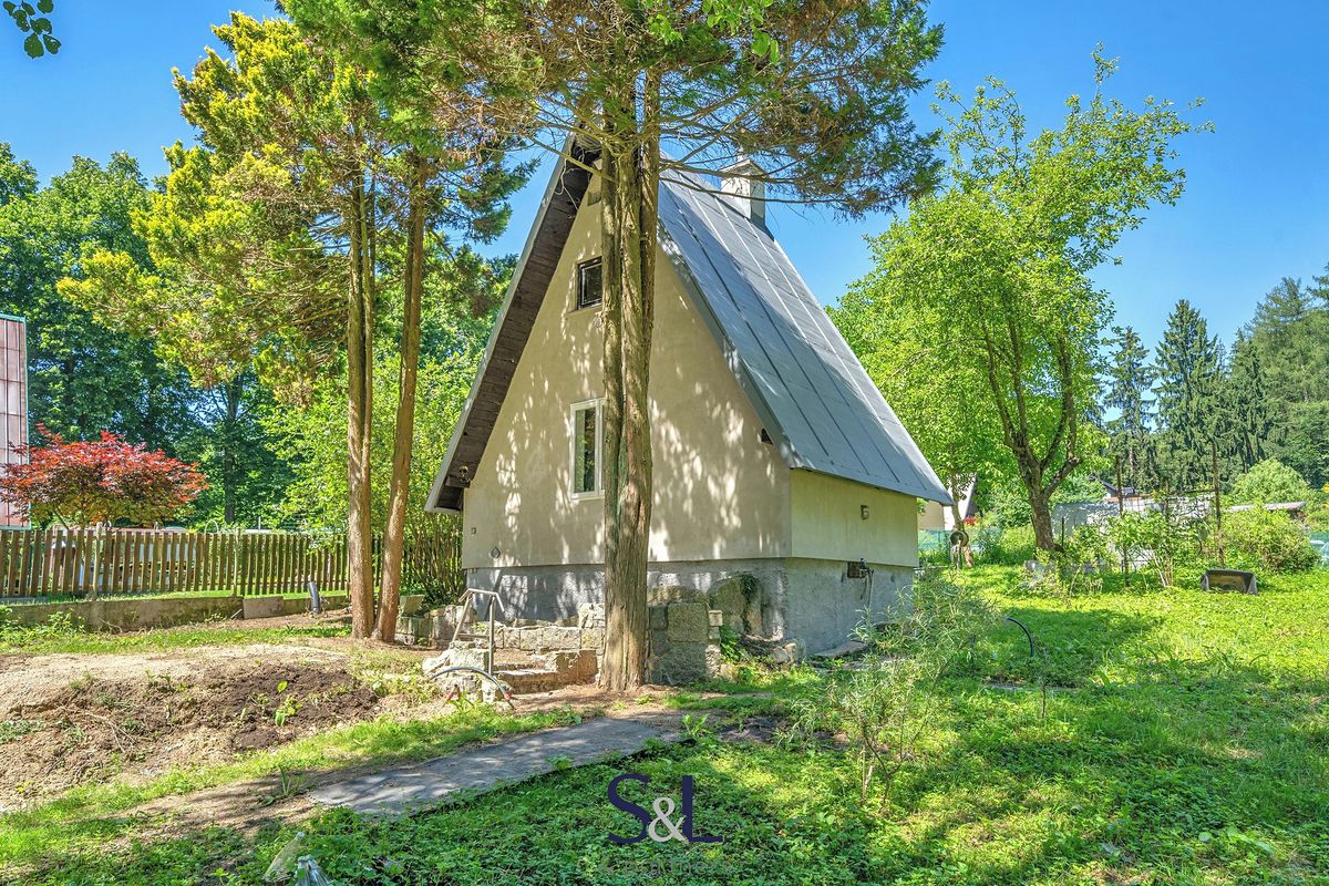 Prodej chaty 28 m², pozemek 860 m²