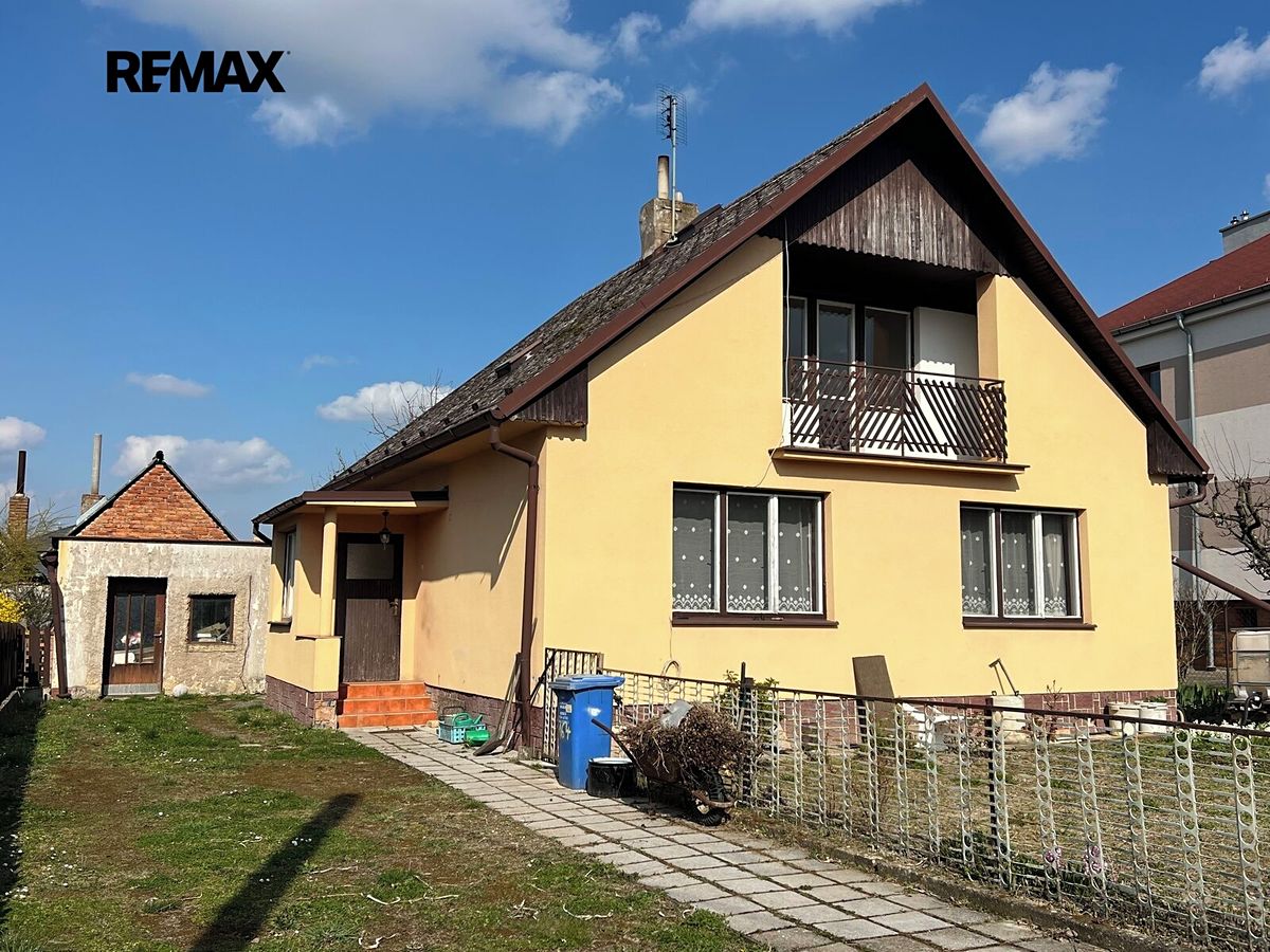Prodej rodinného domu 90 m², pozemek 772 m² – fotografie 2