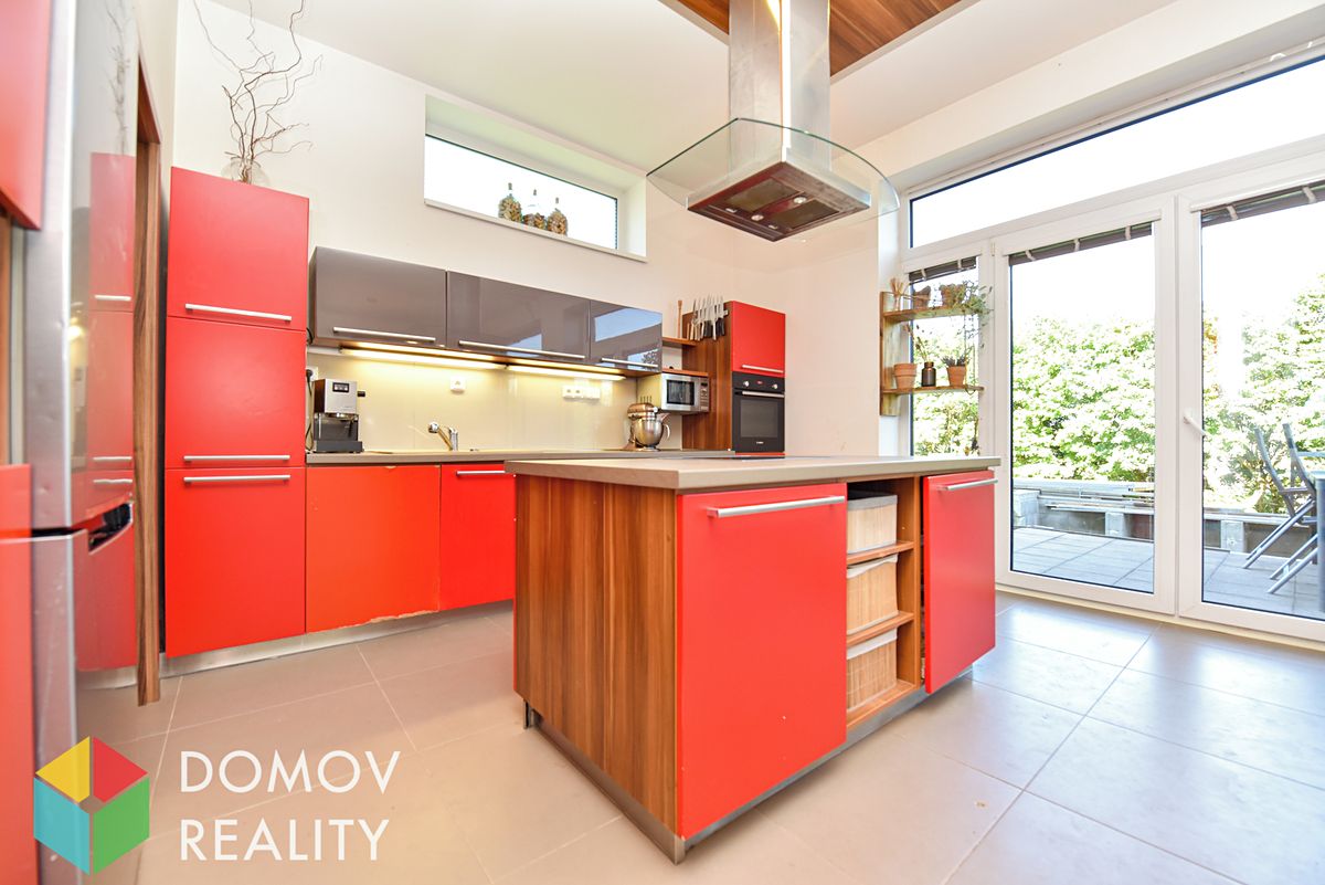Prodej rodinného domu 158 m², pozemek 853 m² – fotografie 4