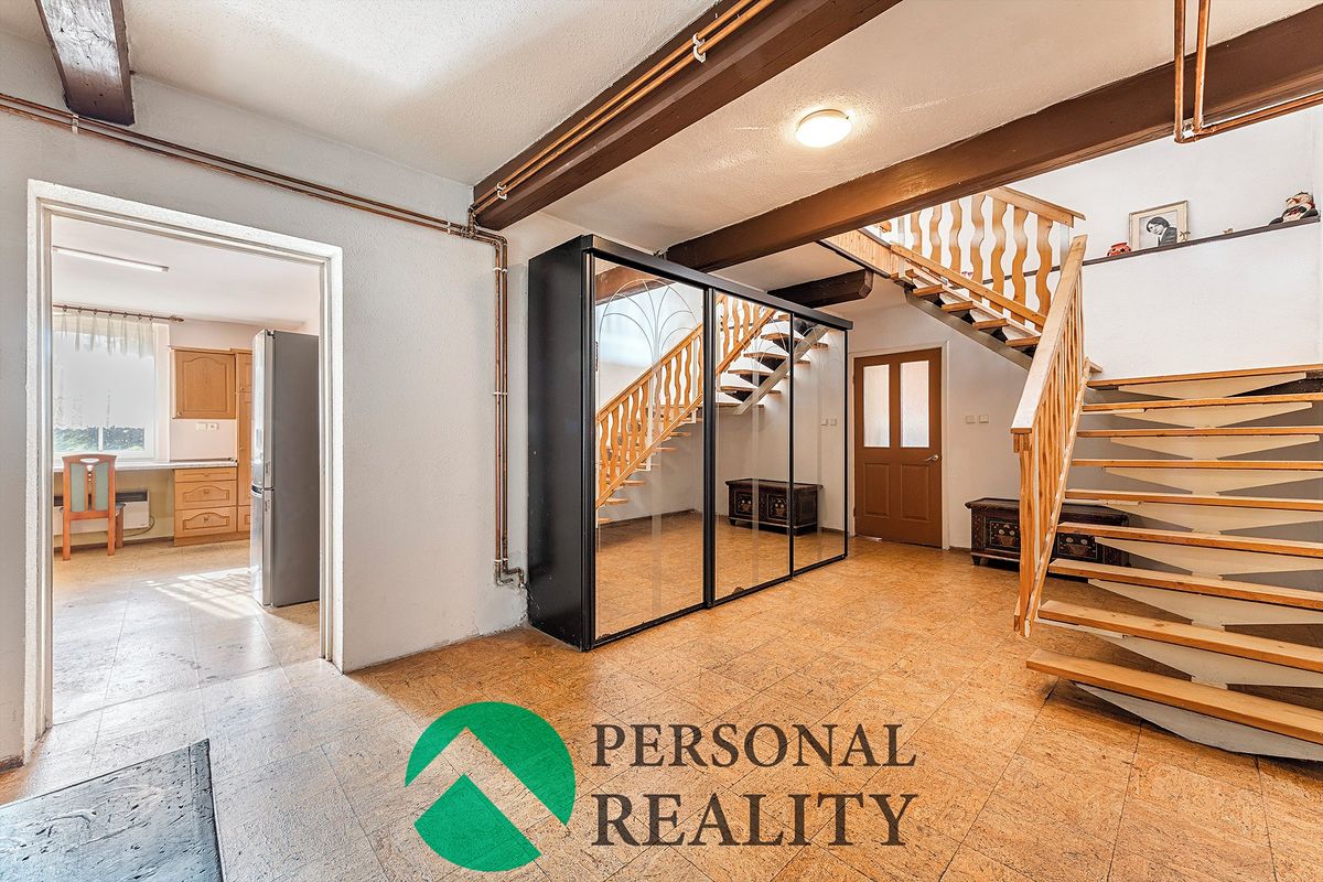 Prodej rodinného domu 460 m², pozemek 2975 m² – fotografie 4