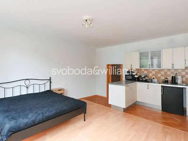 Prodej bytu 1+kk 35 m², Praha – náhled fotky 2
