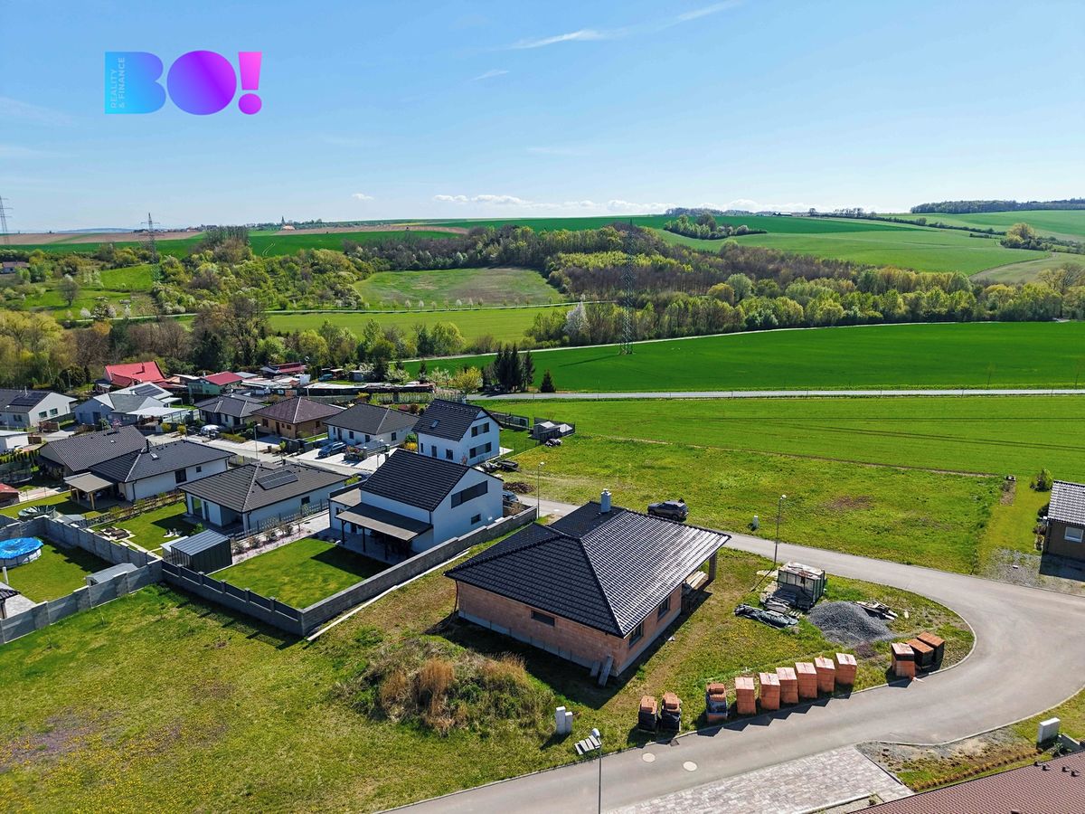 Prodej rodinného domu 158 m², pozemek 864 m² – fotografie 2