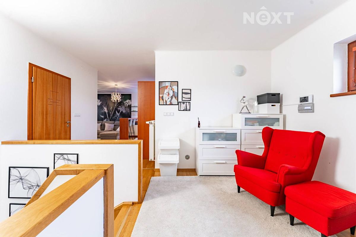 Prodej rodinného domu 150 m², pozemek 1668 m² – fotografie 3