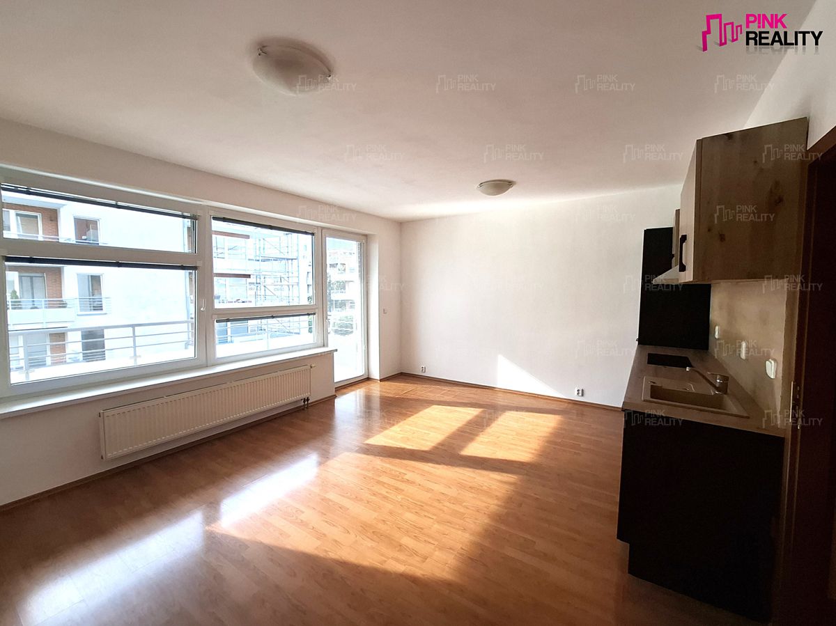 Pronájem bytu 2+kk 50 m² – fotografie 4