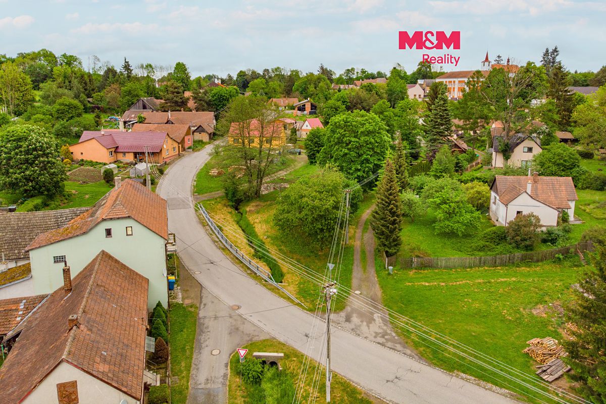 Prodej stavebního pozemku 648 m²
