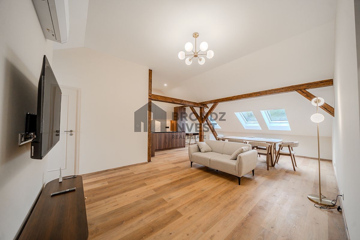 Pronájem bytu 1+kk 70 m² – fotografie 5