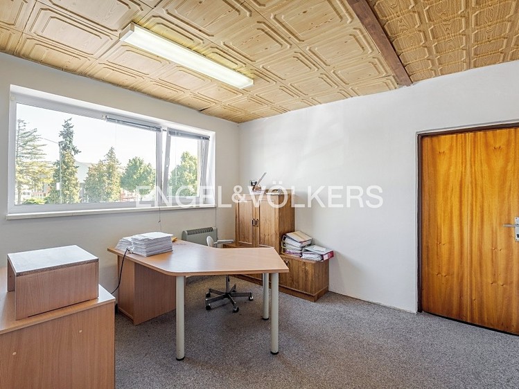Комерційне приміщення в оренду, 5 500 м² (13 з 17)
