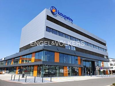 Pronájem kanceláře 200 m²