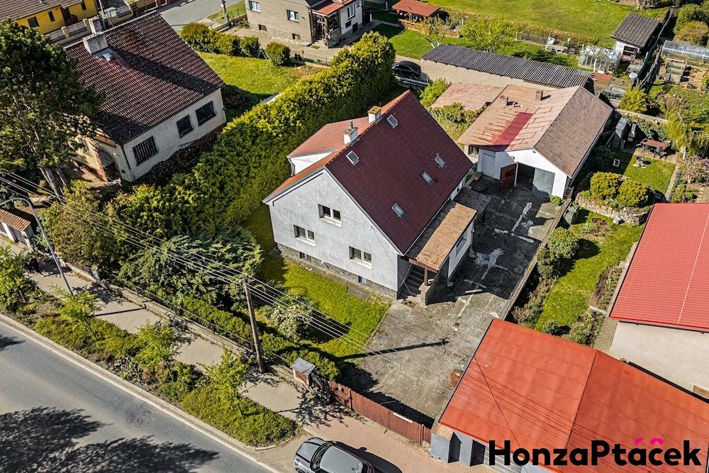 Prodej rodinného domu 237 m², pozemek 808 m² – fotografie 4