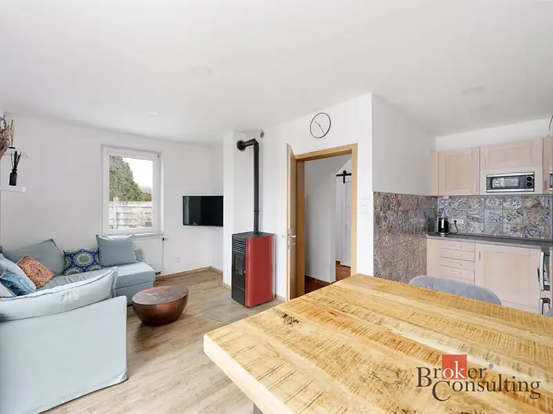 Prodej rodinného domu 66 m², pozemek 327 m², Lužec nad Vltavou – náhled fotky 2