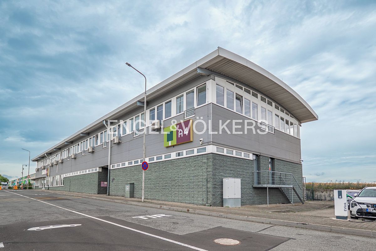 Pronájem skladového prostoru 4500 m² – fotografie 3
