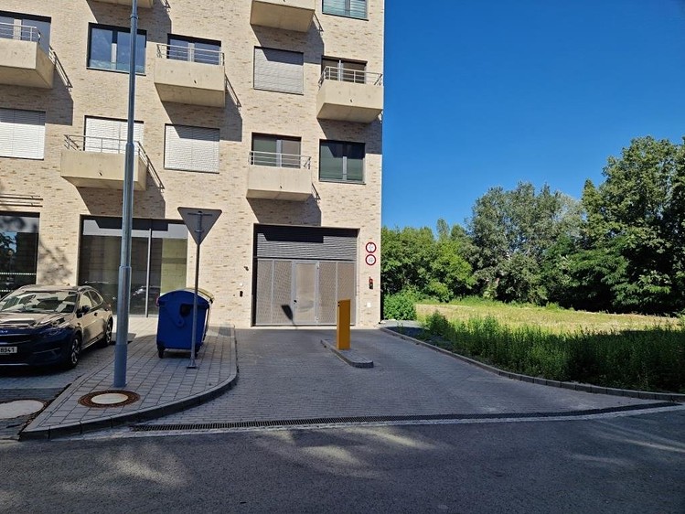 Pronájem nemovitosti, 13 m² (3 z 12)
