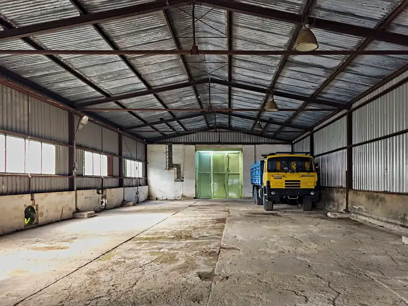 Pronájem skladového prostoru 635 m², Lično – náhled fotky 2