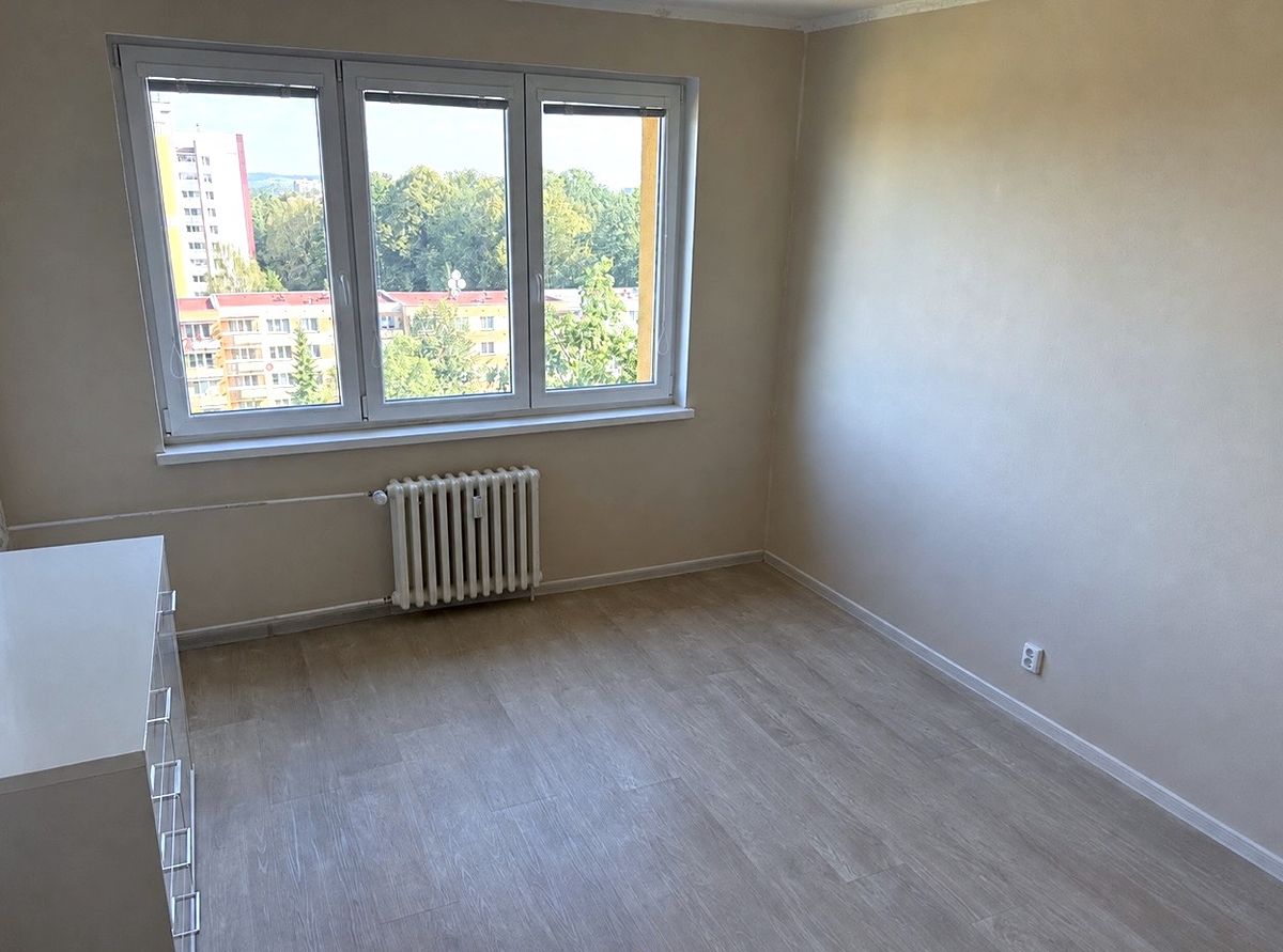 Pronájem bytu 2+1 62 m² – fotografie 3