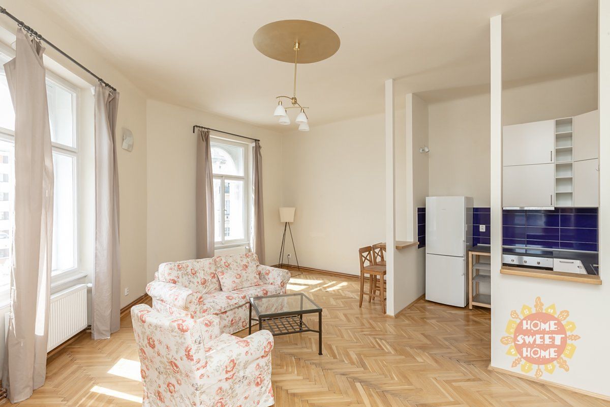 Pronájem bytu 2+kk 68 m² – fotografie 2