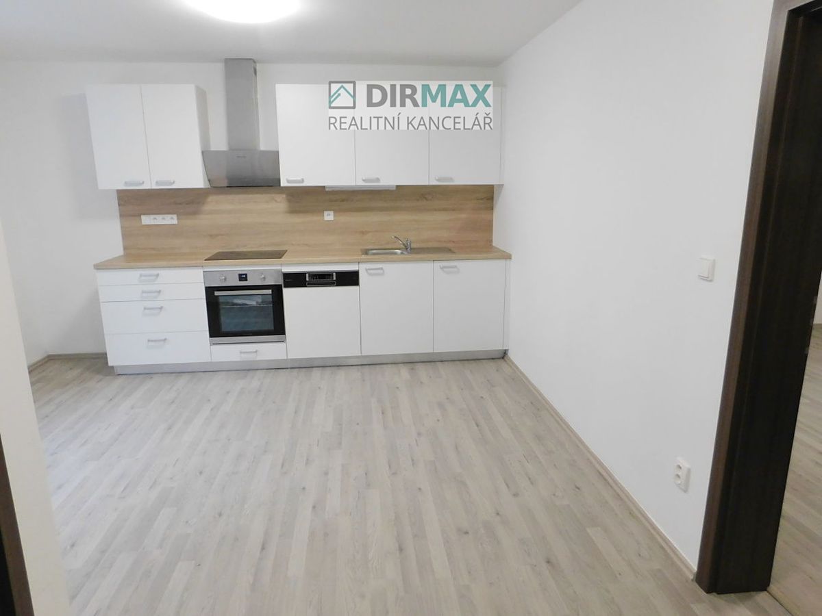 Pronájem bytu 1+1 42 m²