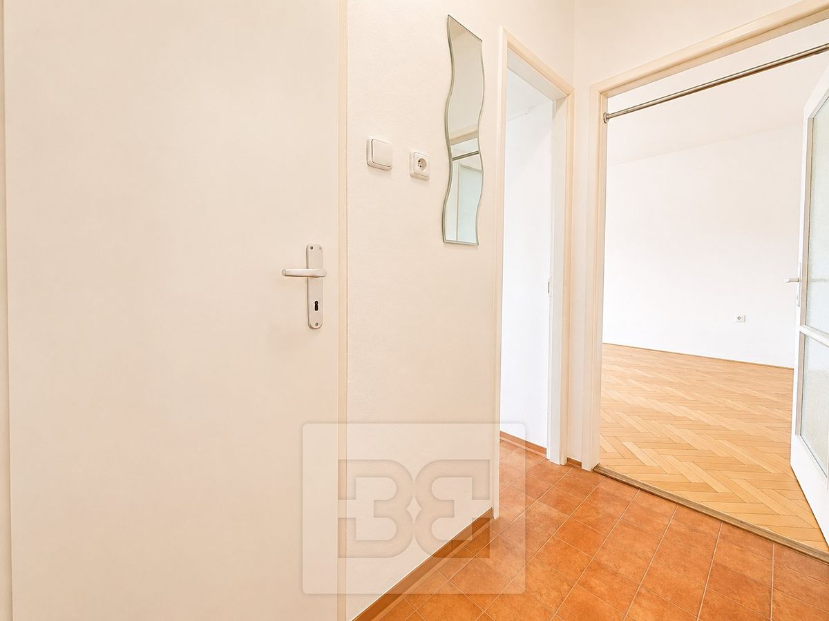 Pronájem bytu 2+1 56 m² – fotografie 5