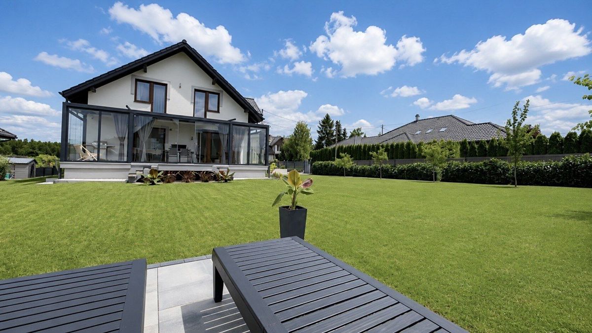 Prodej rodinného domu 300 m², pozemek 1025 m² – fotografie 4