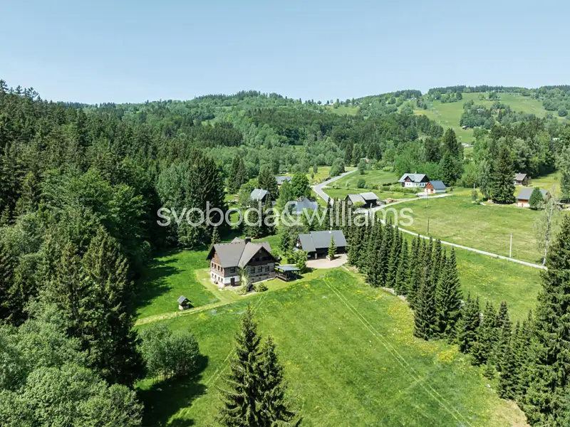 Prodej rodinného domu 535 m², pozemek 28284 m², Paseky nad Jizerou – náhled fotky 2