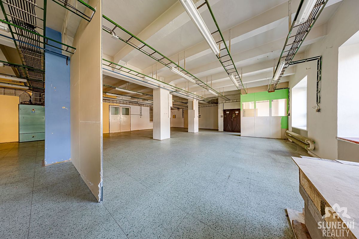 Pronájem výrobní haly, prostoru 320 m² – fotografie 3
