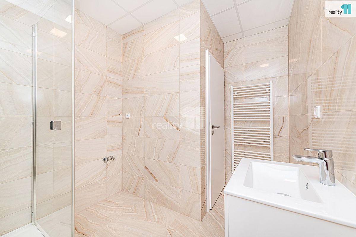 Pronájem kanceláře 48 m² – fotografie 4