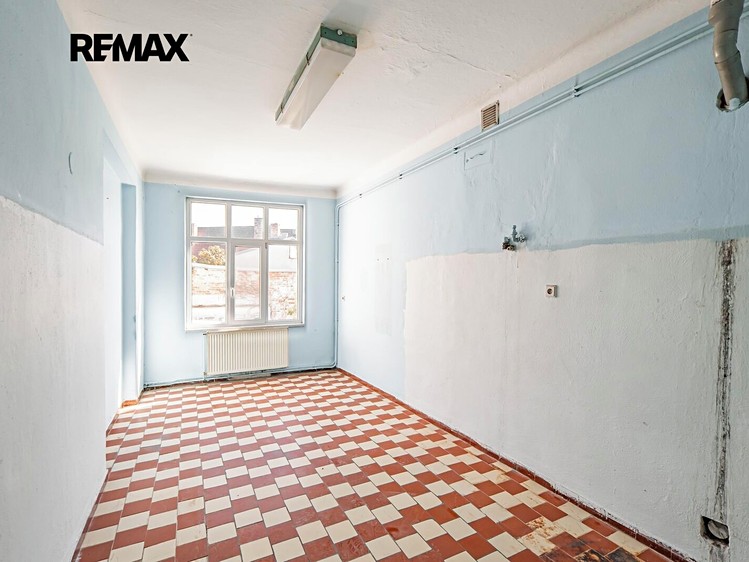 Комерційне приміщення на продаж, 1 020 м² (13 з 17)