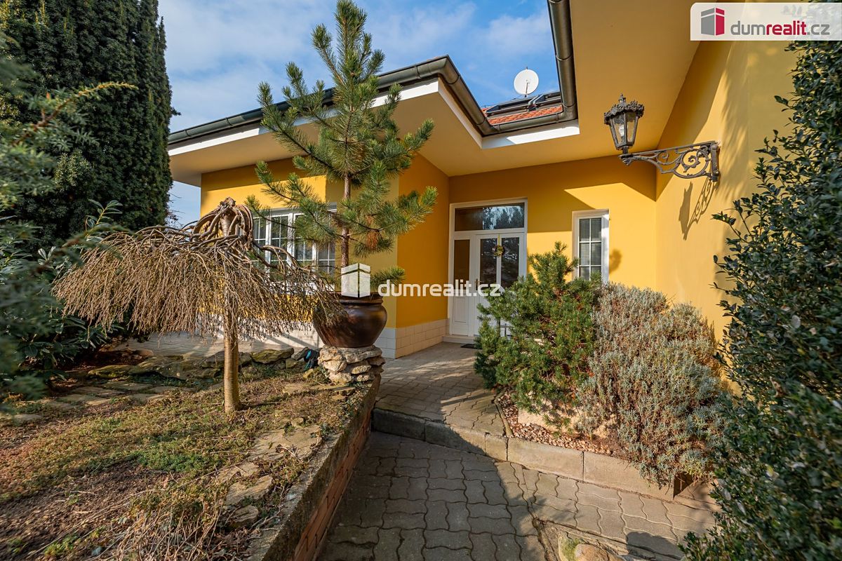 Prodej rodinného domu 456 m², pozemek 551 m² – fotografie 4