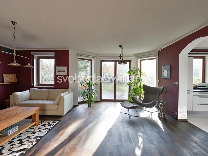 Pronájem rodinného domu 260 m², pozemek 821 m², Praha – náhled fotky 3