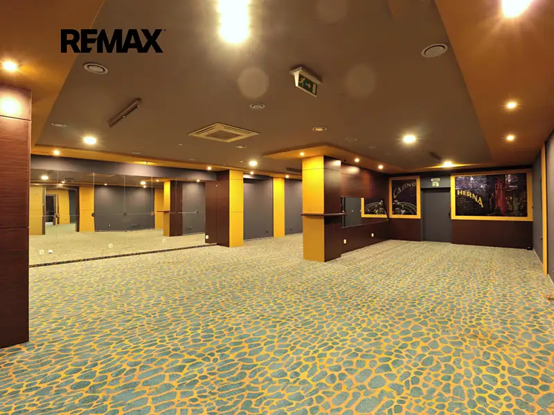 Pronájem obchodního prostoru 218 m², Kopřivnice – náhled fotky 3