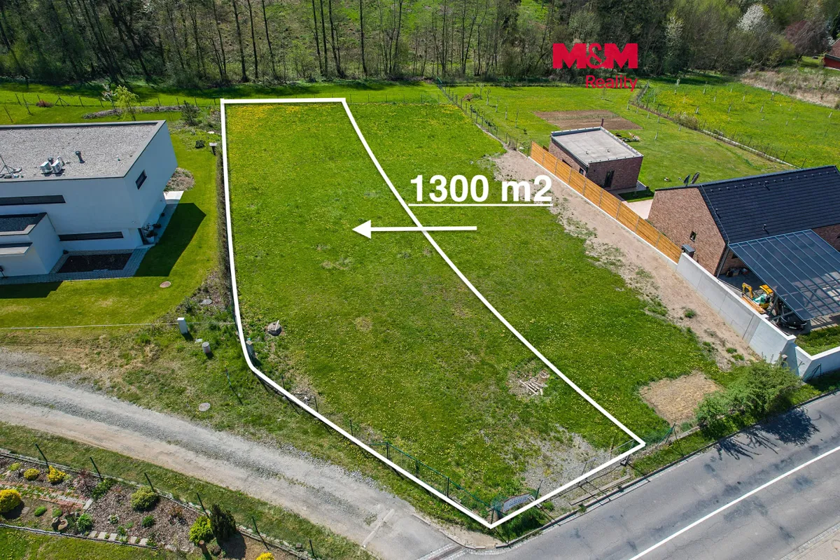 Prodej stavebního pozemku 1300 m²