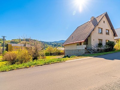 Prodej  rodinného domu 260 m², pozemek 757 m²