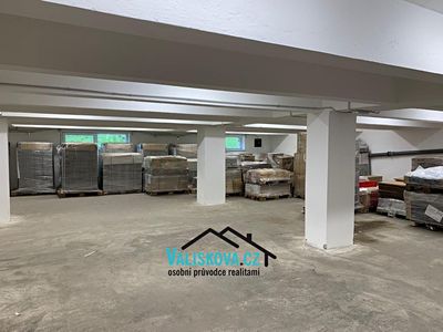 Pronájem skladového prostoru 340 m²