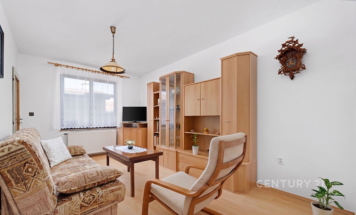 Prodej rodinného domu 227 m², pozemek 227 m² – fotografie 4