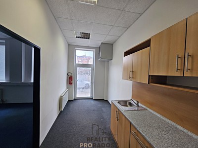 Pronájem kanceláře 130 m²