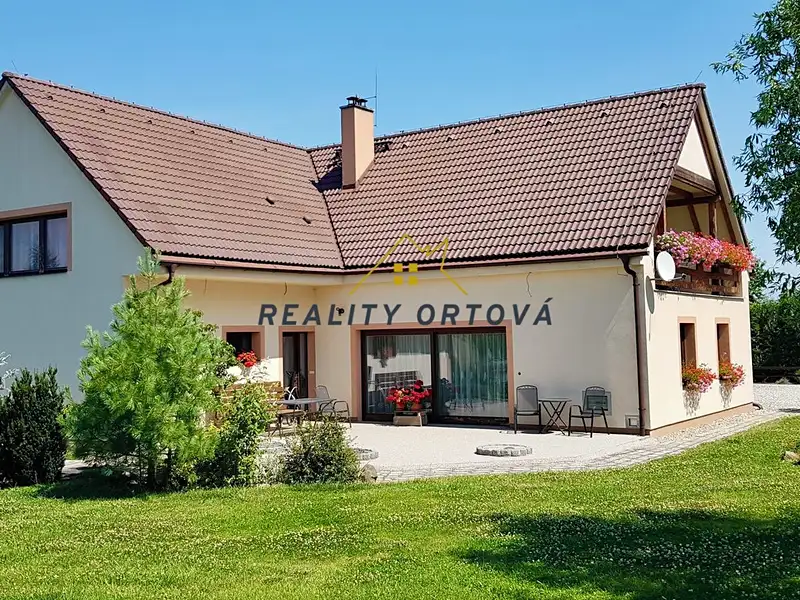 Prodej vily 435 m², pozemek 3000 m², Domousnice – náhled fotky 3