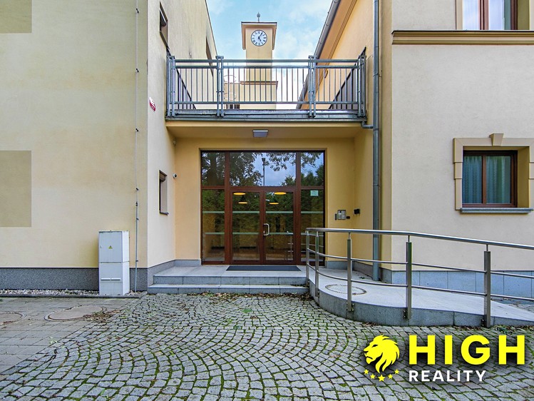 Комерційне приміщення на продаж, 820 м² (19 з 26)