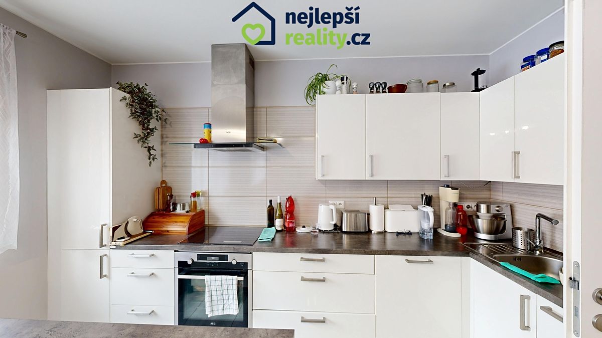 Prodej rodinného domu 121 m², pozemek 160 m² – fotografie 2