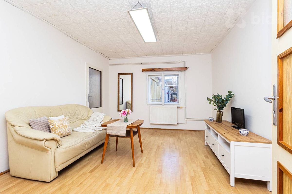 Prodej rodinného domu 130 m², pozemek 938 m² – fotografie 5