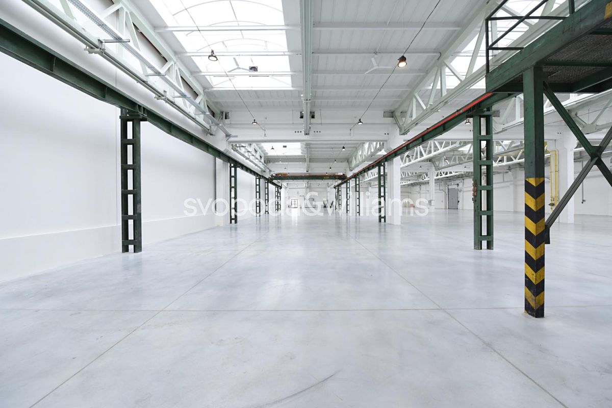 Pronájem skladového prostoru 800 m² – fotografie 3
