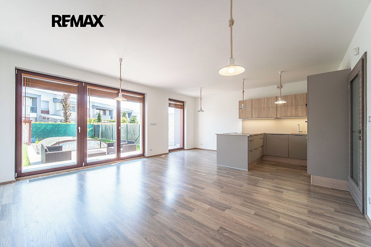 Pronájem rodinného domu 133 m², pozemek 246 m² – fotografie 3