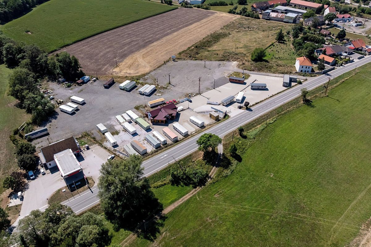 Prodej výrobní haly, prostoru 262 m²