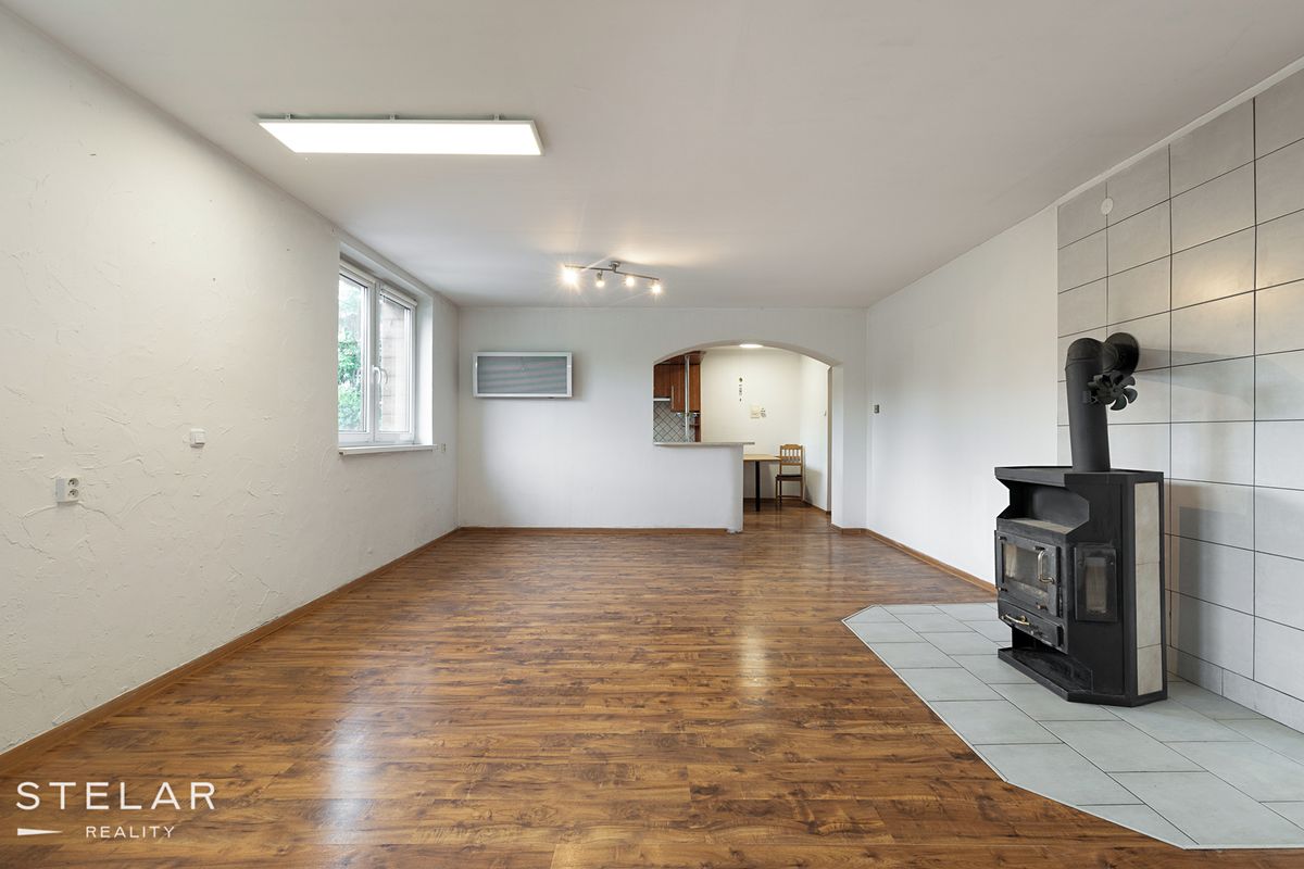 Prodej rodinného domu 300 m², pozemek 1000 m² – fotografie 4