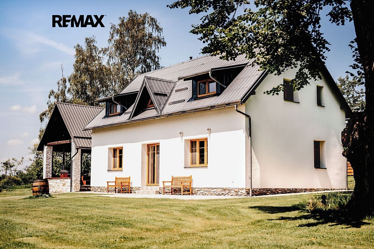 Prodej rodinného domu 184 m², pozemek 5690 m² – fotografie 2